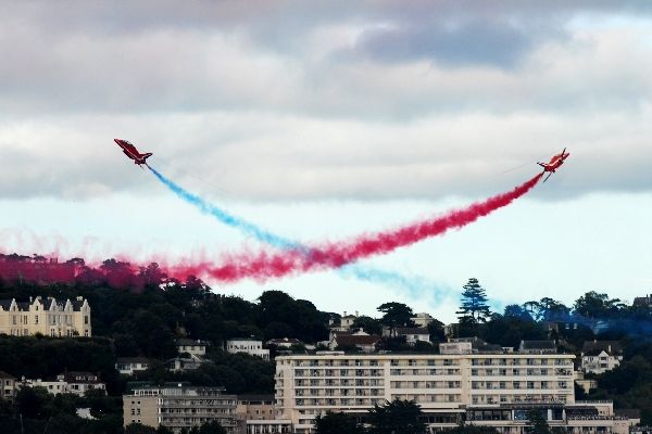 Red arrows 9